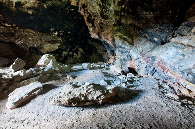 Lovelock Cave